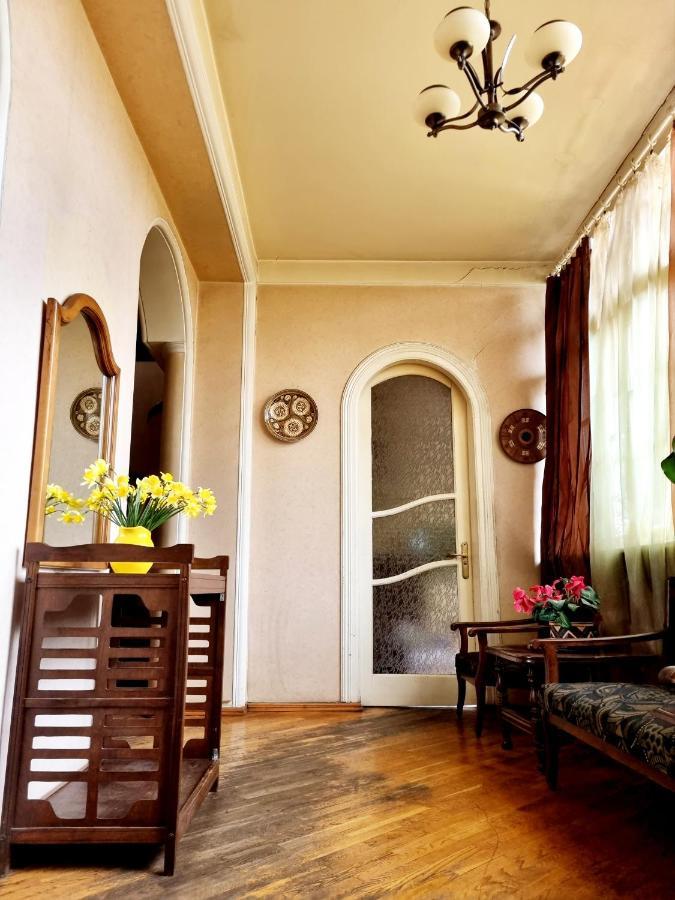Hotel Polonia Tbilisi House Extérieur photo