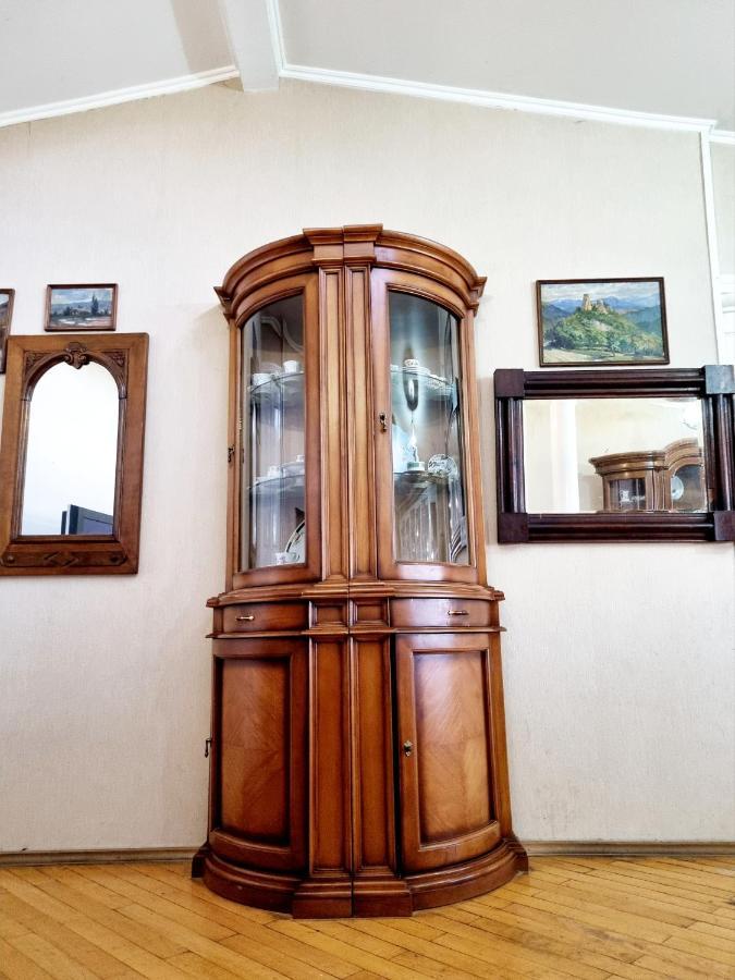Hotel Polonia Tbilisi House Extérieur photo