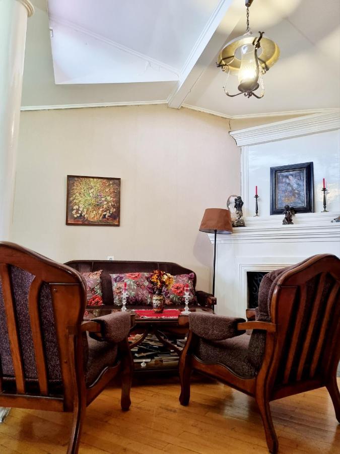Hotel Polonia Tbilisi House Extérieur photo