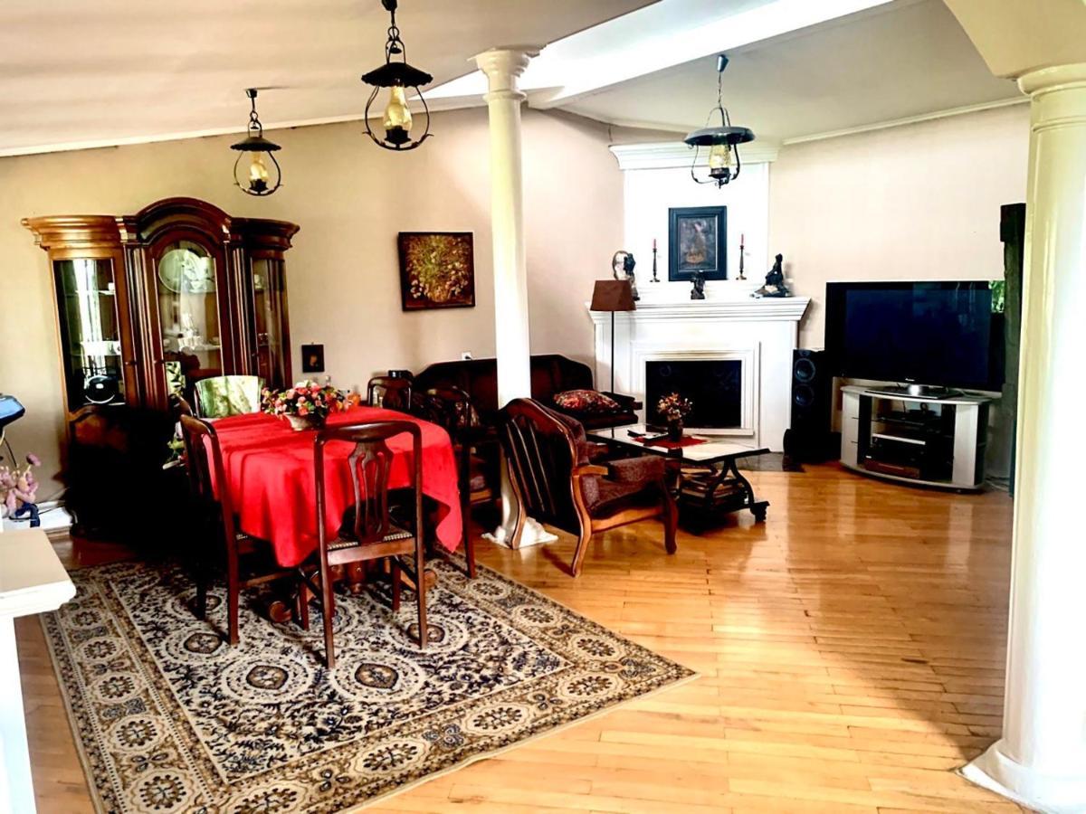 Hotel Polonia Tbilisi House Extérieur photo